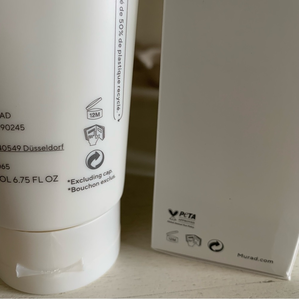 MURAD Renewing Cleansing Cream - Picture 6 of 8